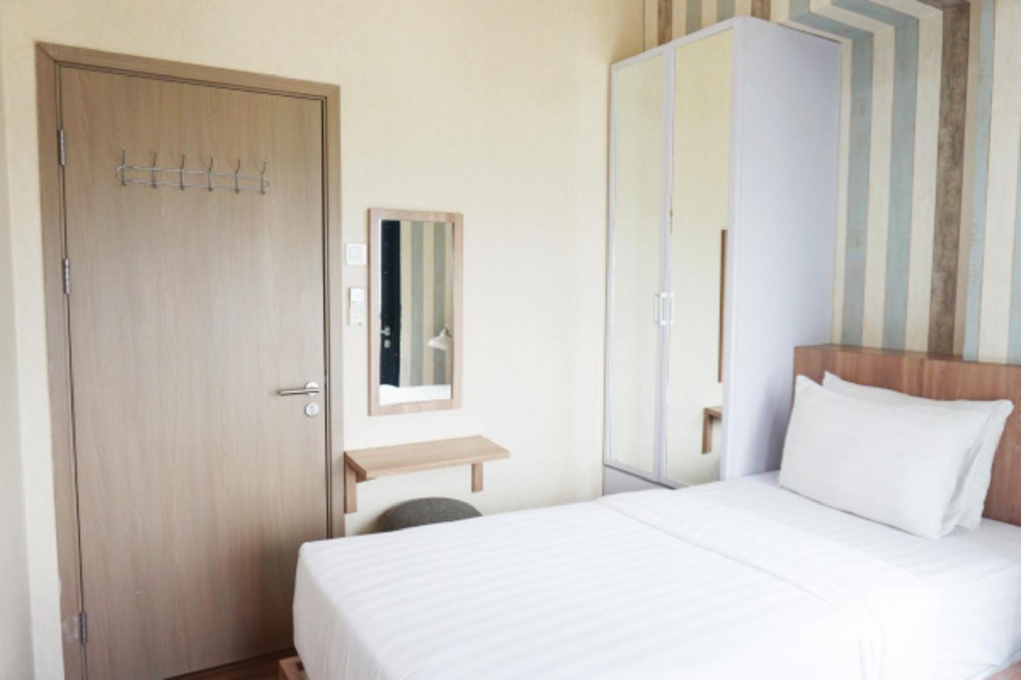 Cordova Suites Semarang Exterior foto